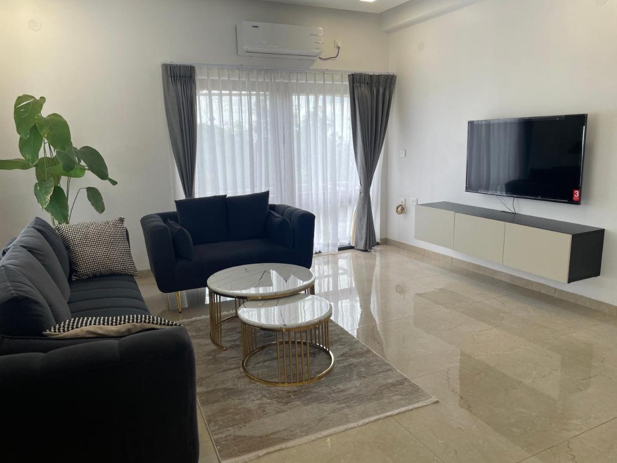 Bridge Service Apartment Haiderabad Buitenkant foto